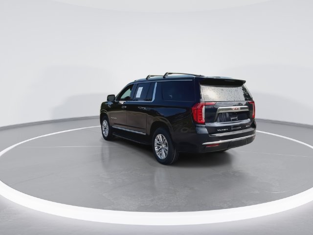 Certified 2023 GMC Yukon XL SLT w/ SLT Premium Package AWD/4WD image 8