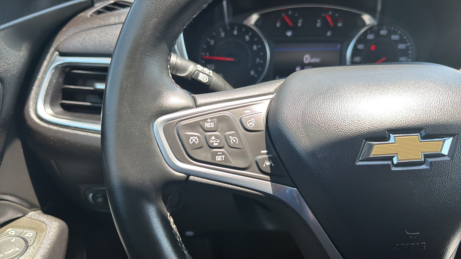 Used 2023 Chevrolet Equinox LT AWD/4WD image 15