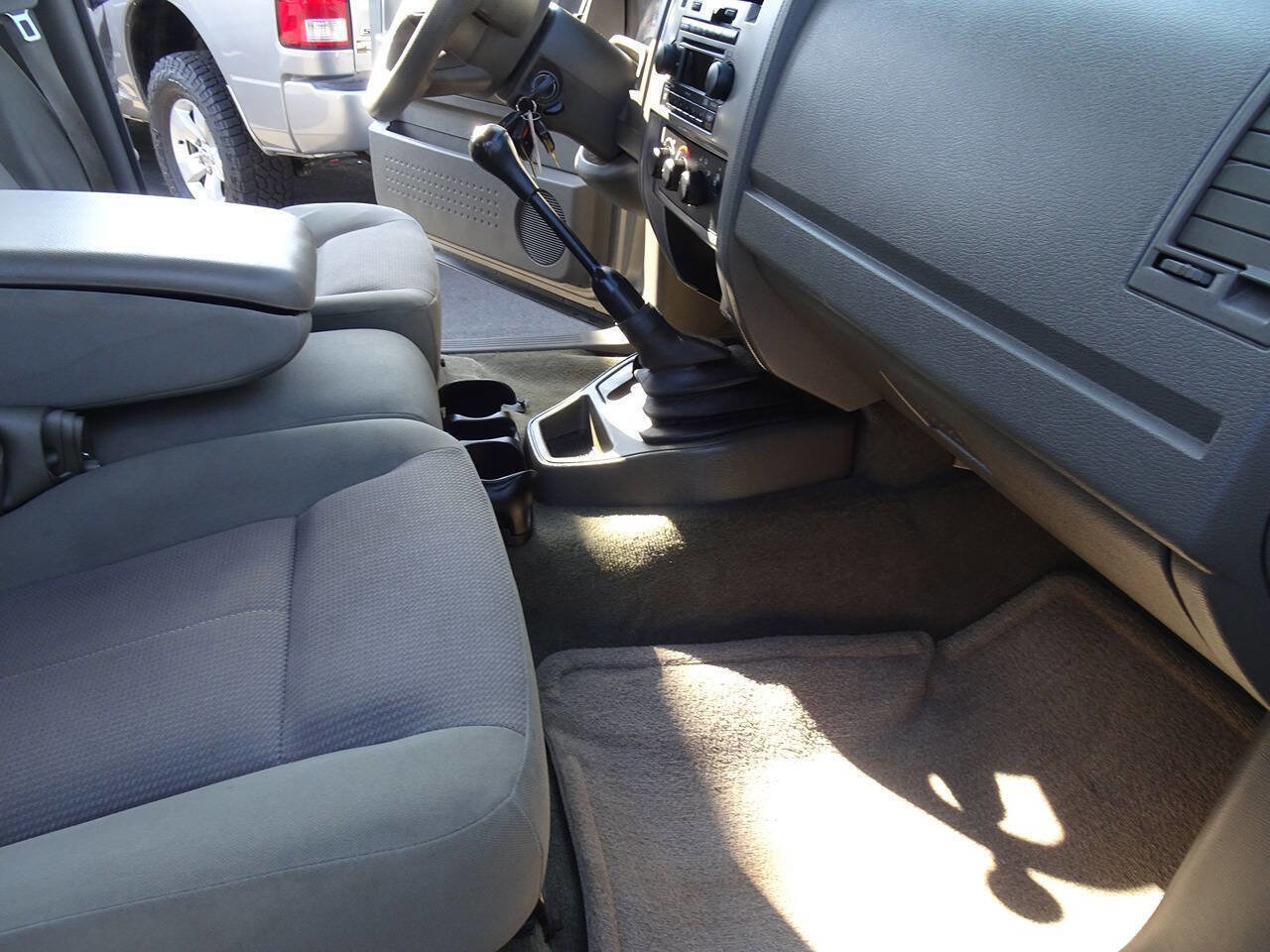 Used 2006 Dodge Dakota SLT w/ SLT Value Group image 17