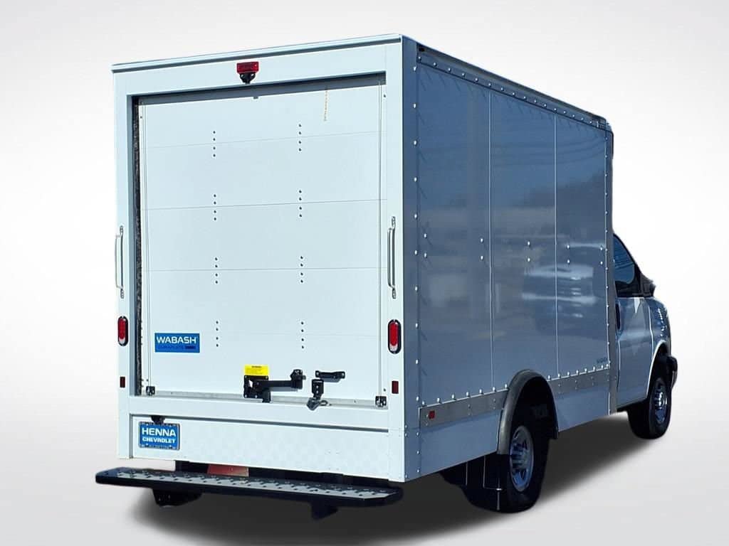 New 2025 Chevrolet Express 3500 w/ Power Convenience Package RWD image 4