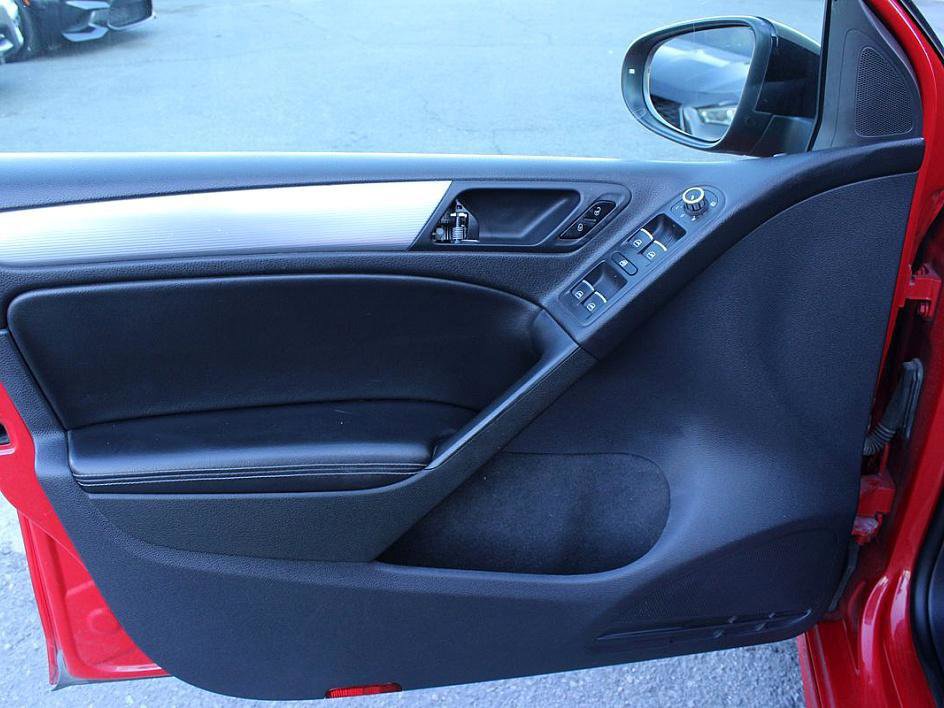 Used 2013 Volkswagen Golf R 4-Door image 10