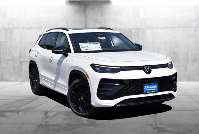 New 2026 Volkswagen Tiguan SE R-Line AWD/4WD image 2