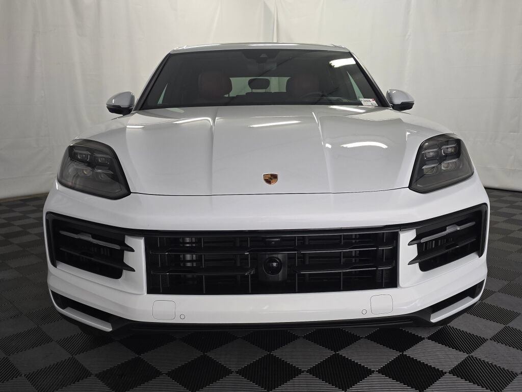 Certified 2026 Porsche Cayenne AWD/4WD image 10