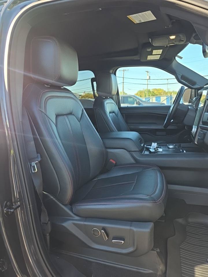 Used 2023 Ford Expedition Limited AWD/4WD image 5