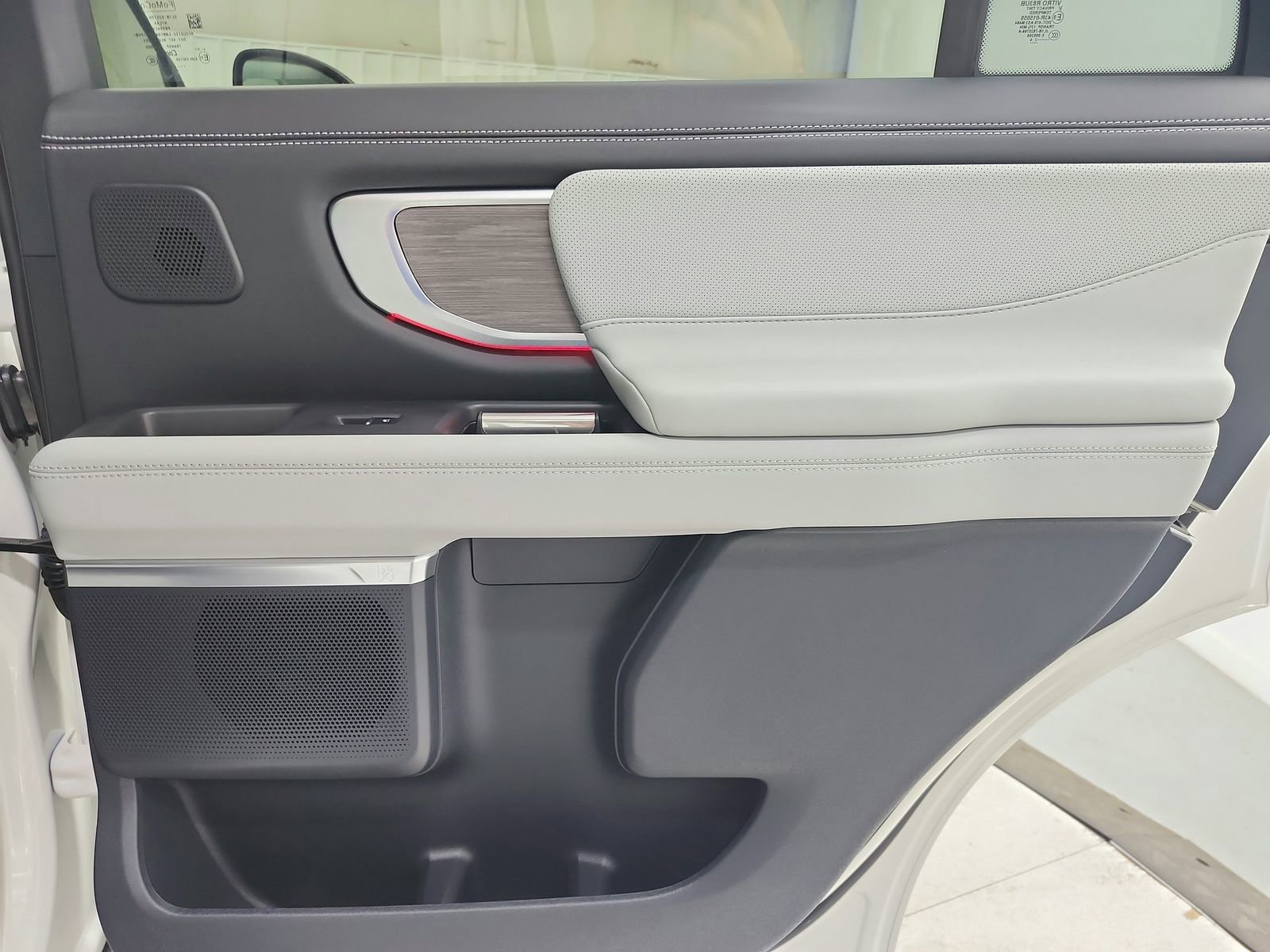 New 2026 Ford Expedition Platinum image 47