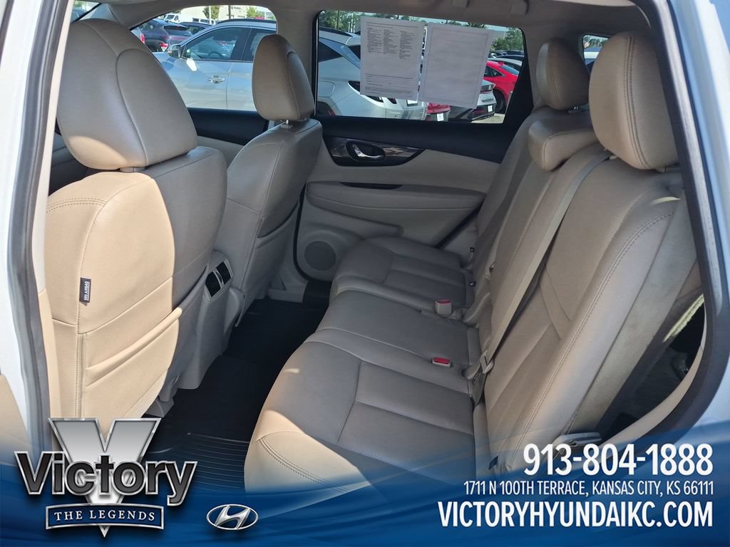 Used 2019 Nissan Rogue SL w/ Premium Package AWD/4WD image 25