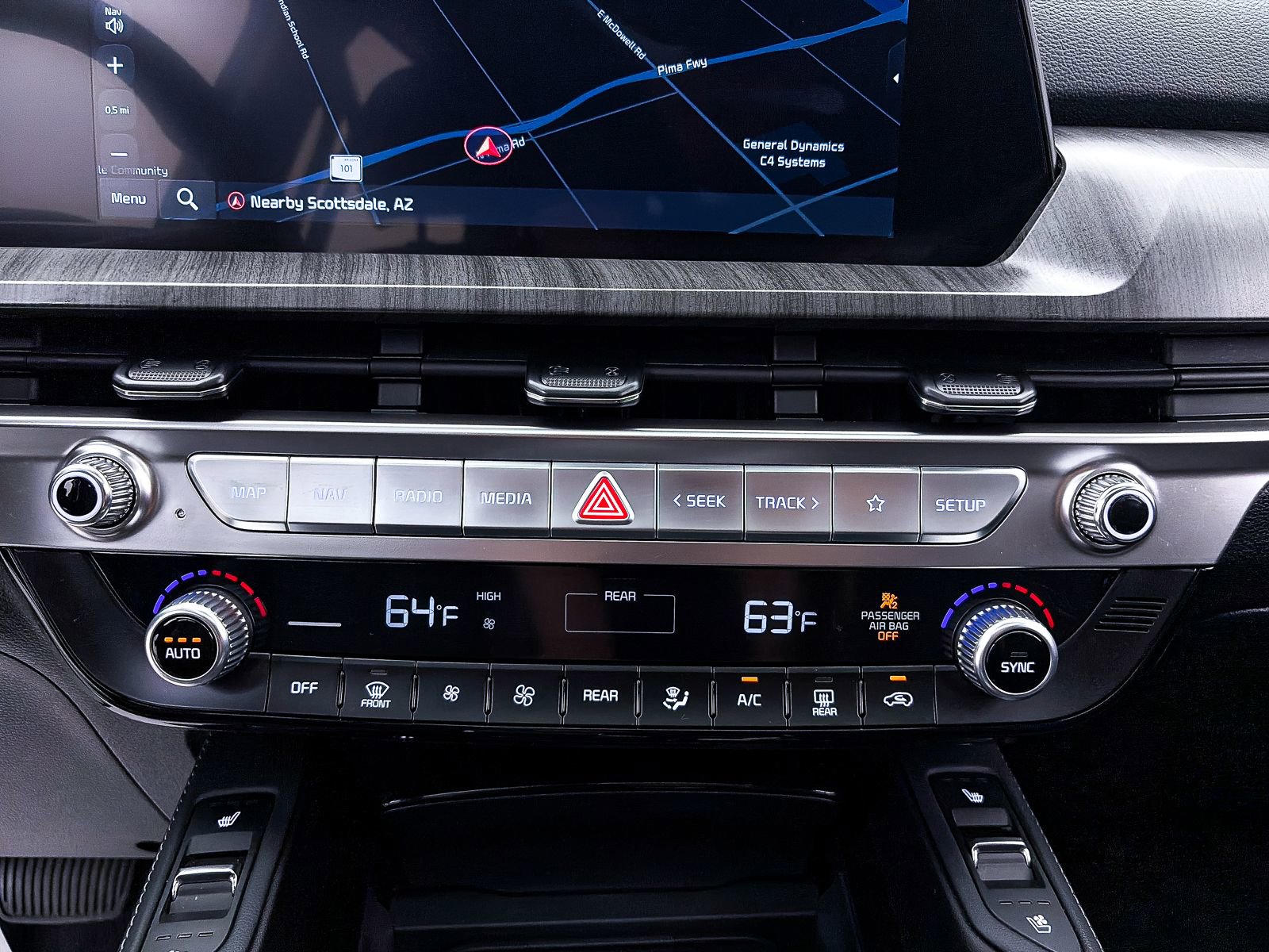 Used 2025 Kia Telluride EX w/ EX Captain's Chair Package image 24