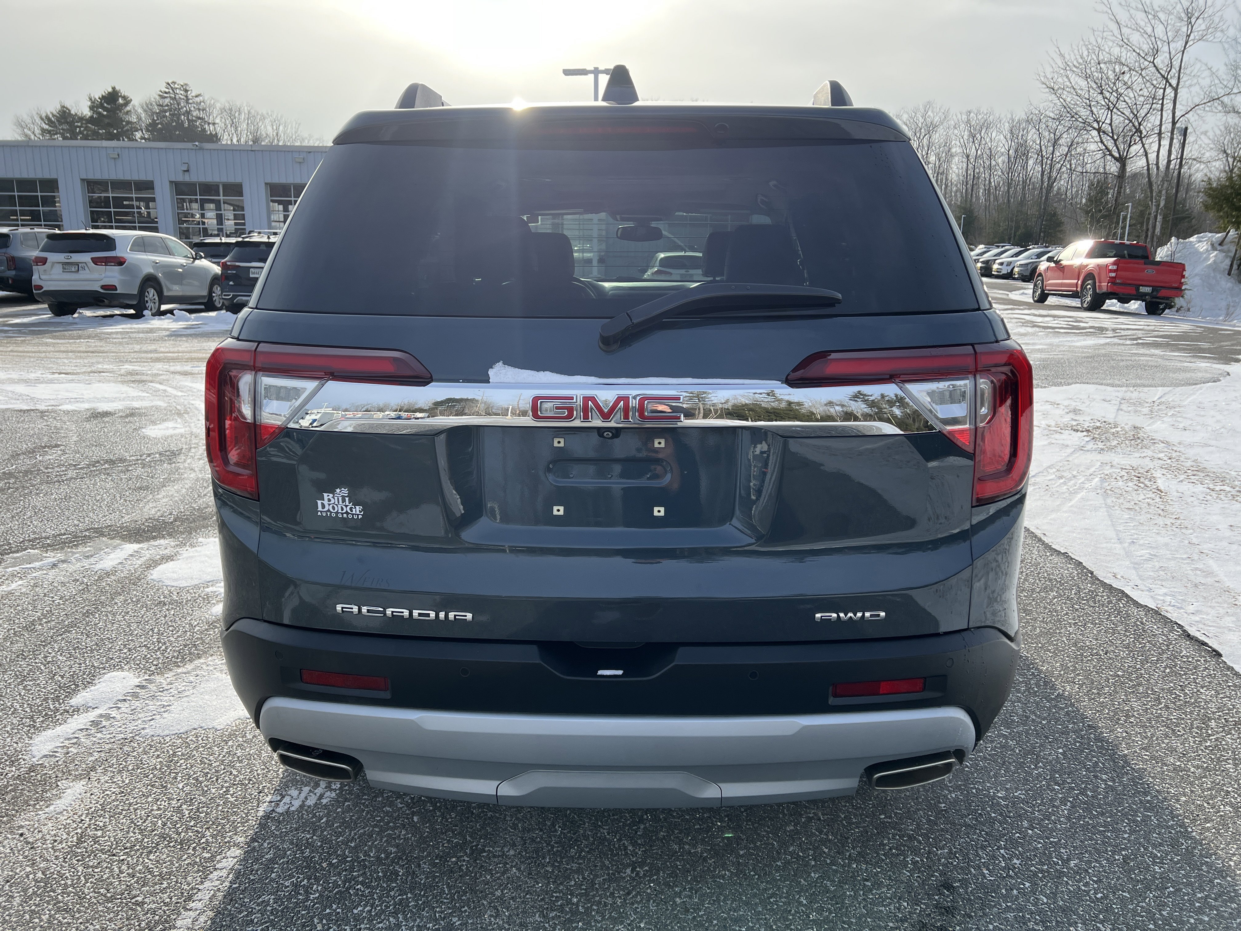 Used 2020 GMC Acadia SLT w/ Trailering Package image 6