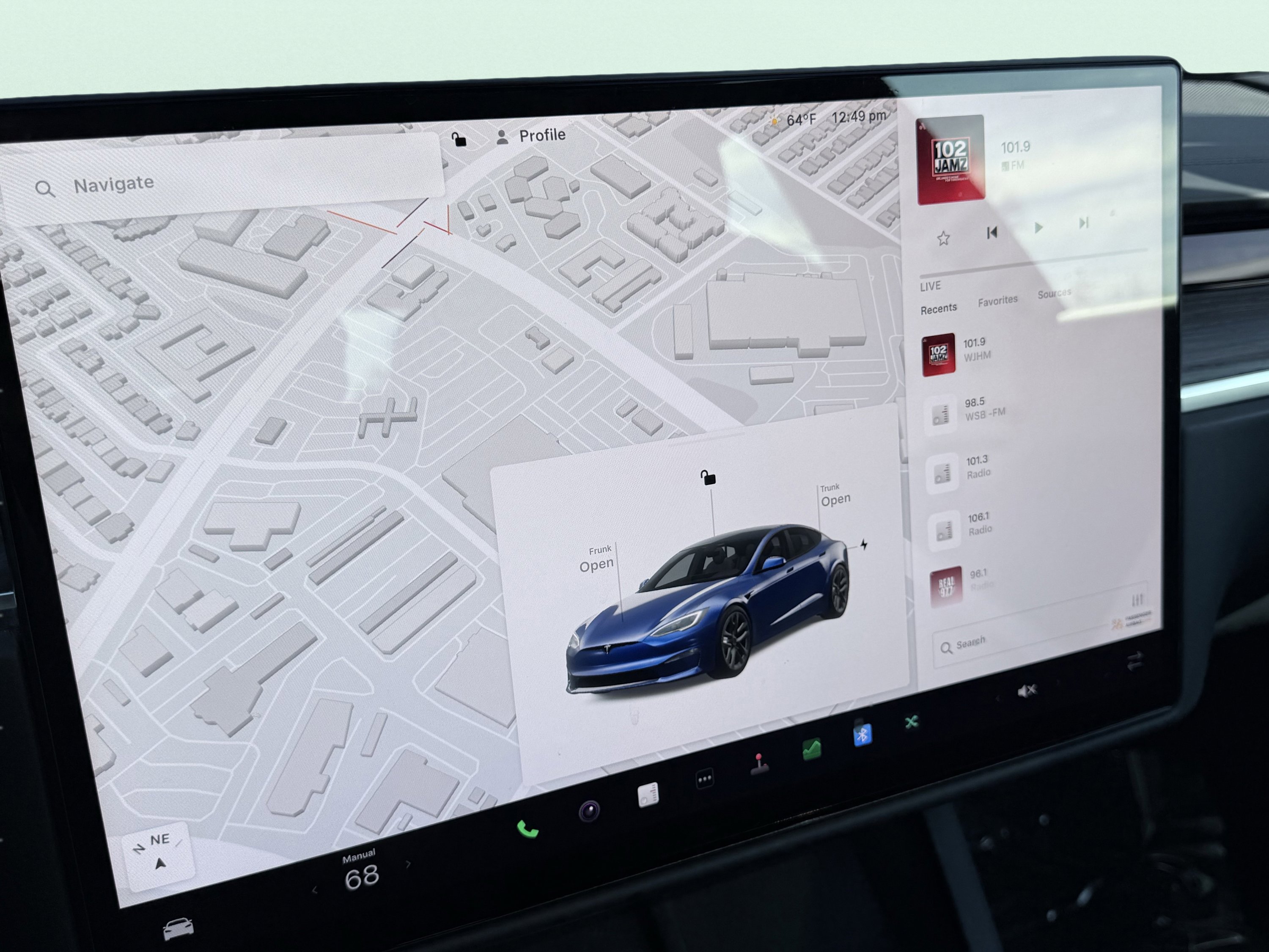 Used 2022 Tesla Model S image 65