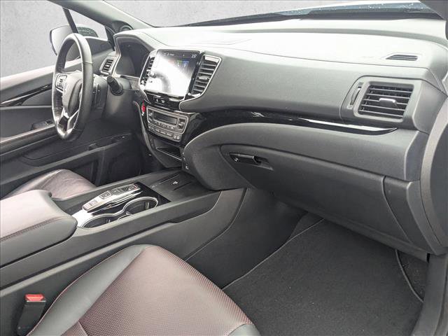 Certified 2025 Honda Ridgeline Black Edition image 22