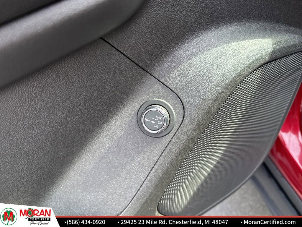 Used 2017 GMC Acadia SLE image 11