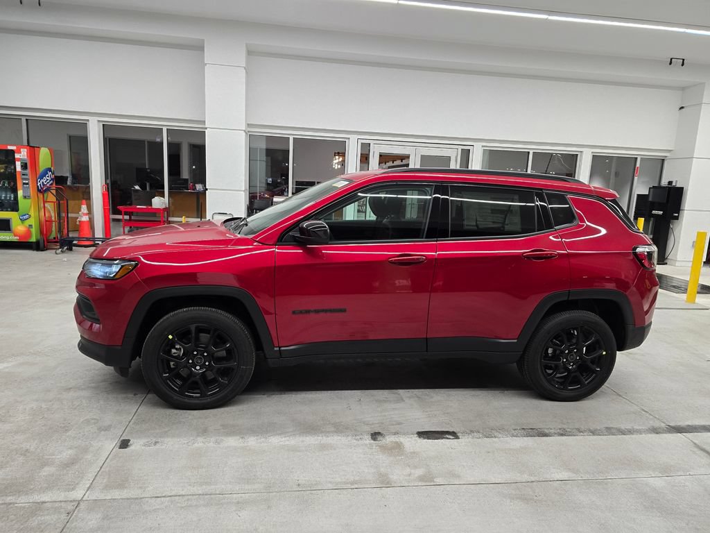 New 2026 Jeep Compass Latitude AWD/4WD image 3