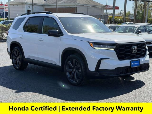 Used 2025 Honda Pilot Sport image 1
