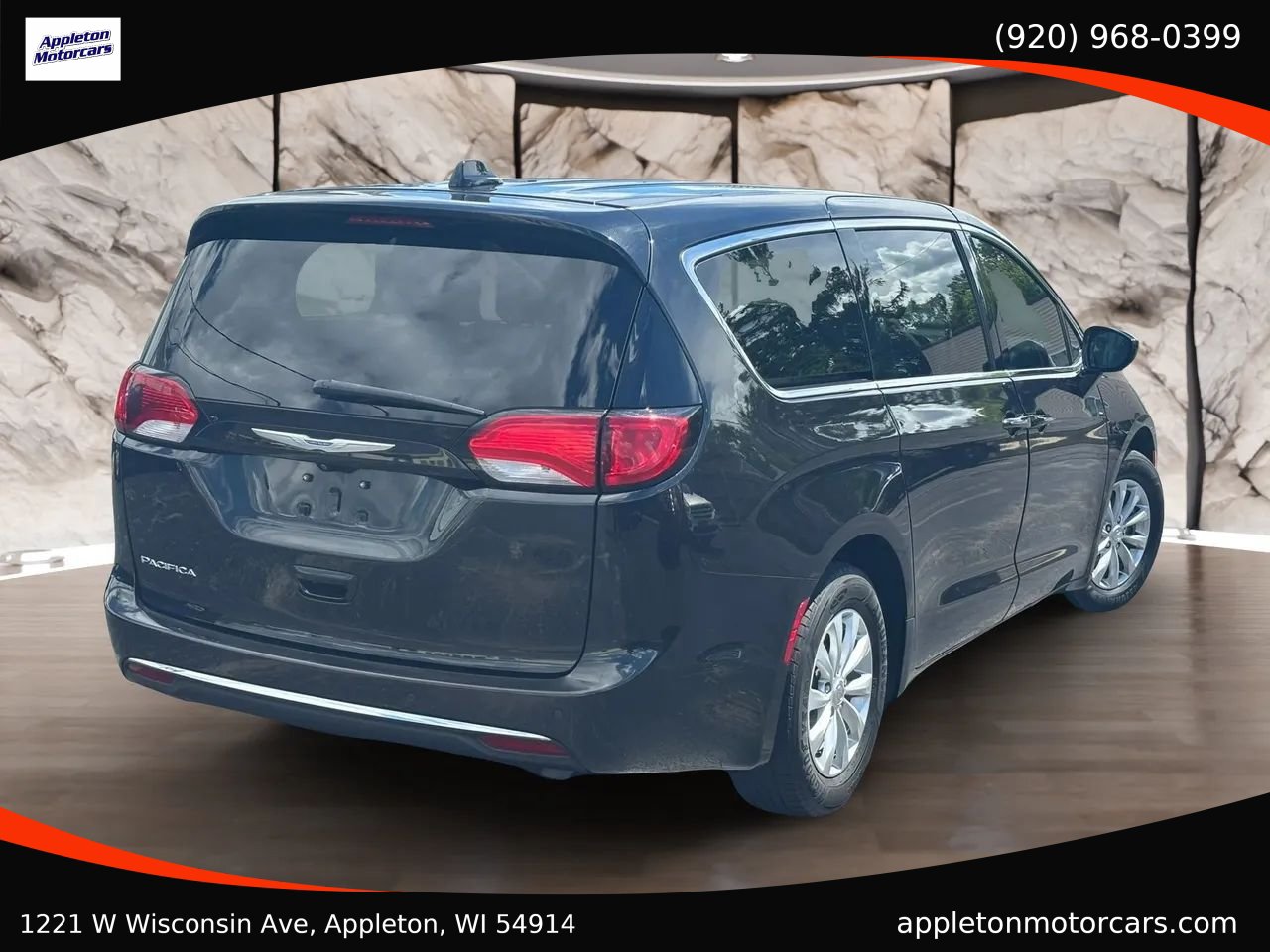 Used 2018 Chrysler Pacifica Touring Plus FWD image 7