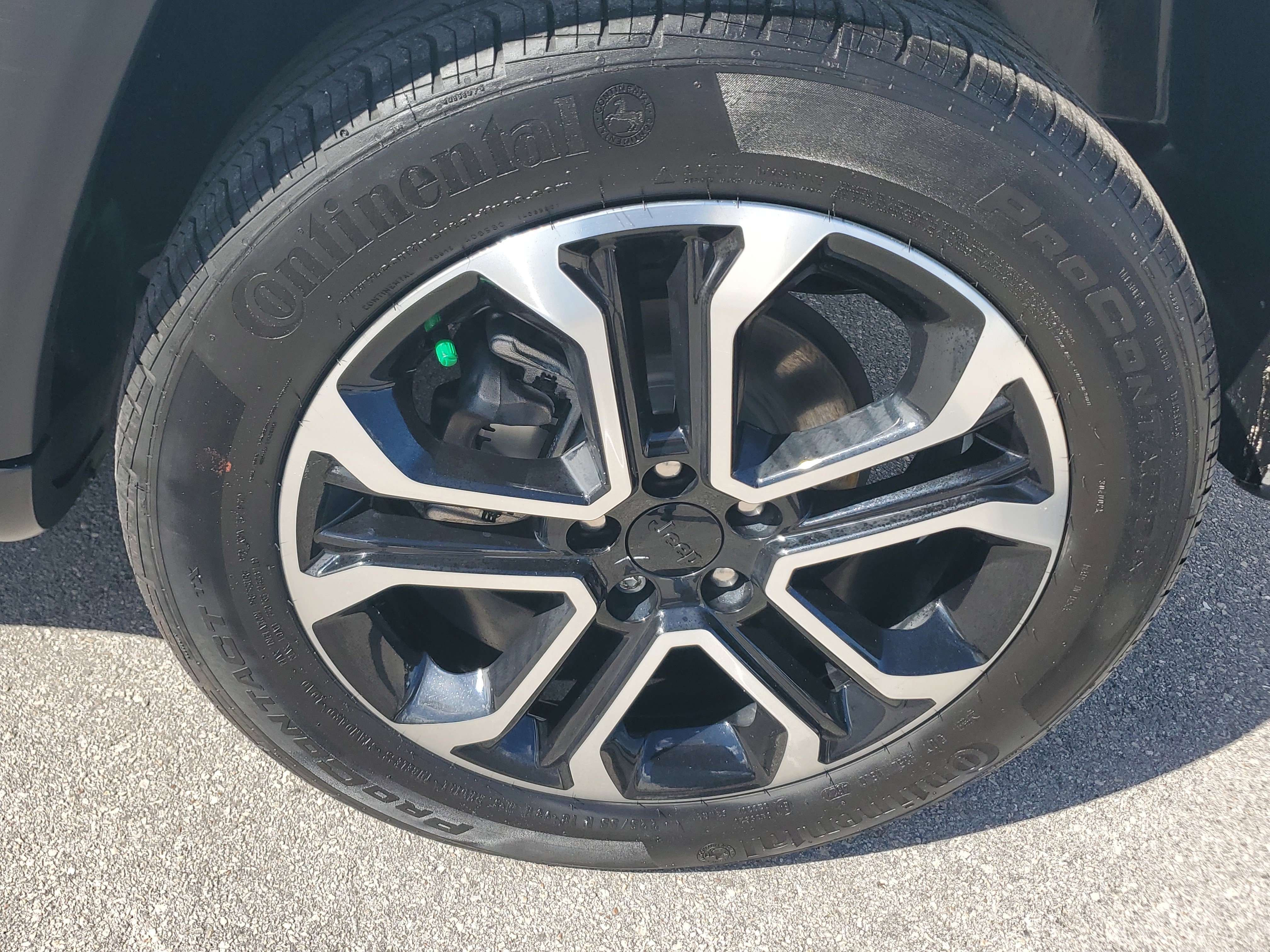 Used 2022 Jeep Compass Limited image 28