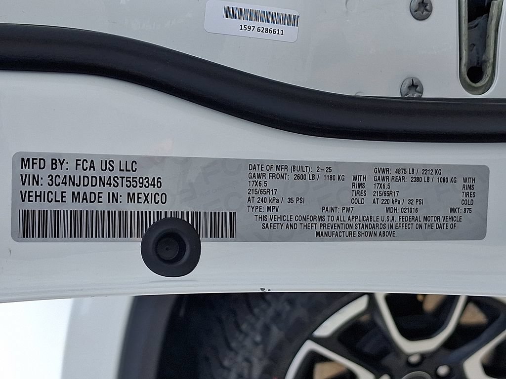 Used 2025 Jeep Compass Trailhawk AWD/4WD image 25