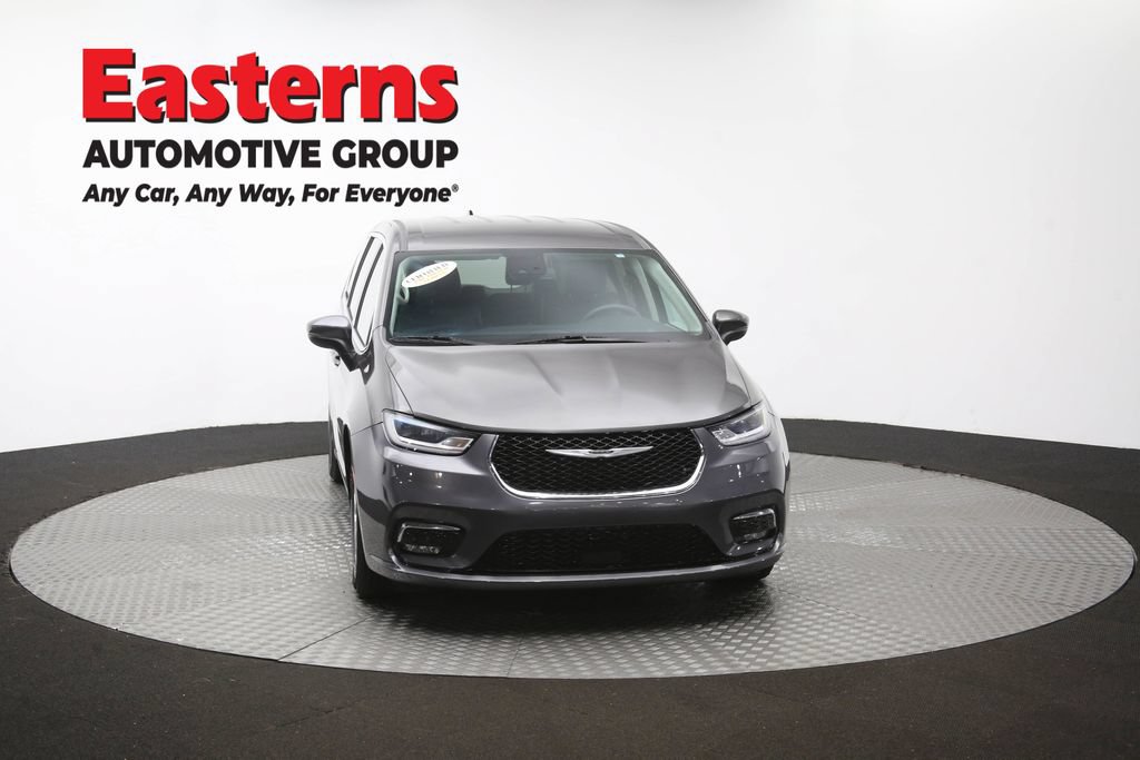 Used 2023 Chrysler Pacifica Touring-L FWD image 53