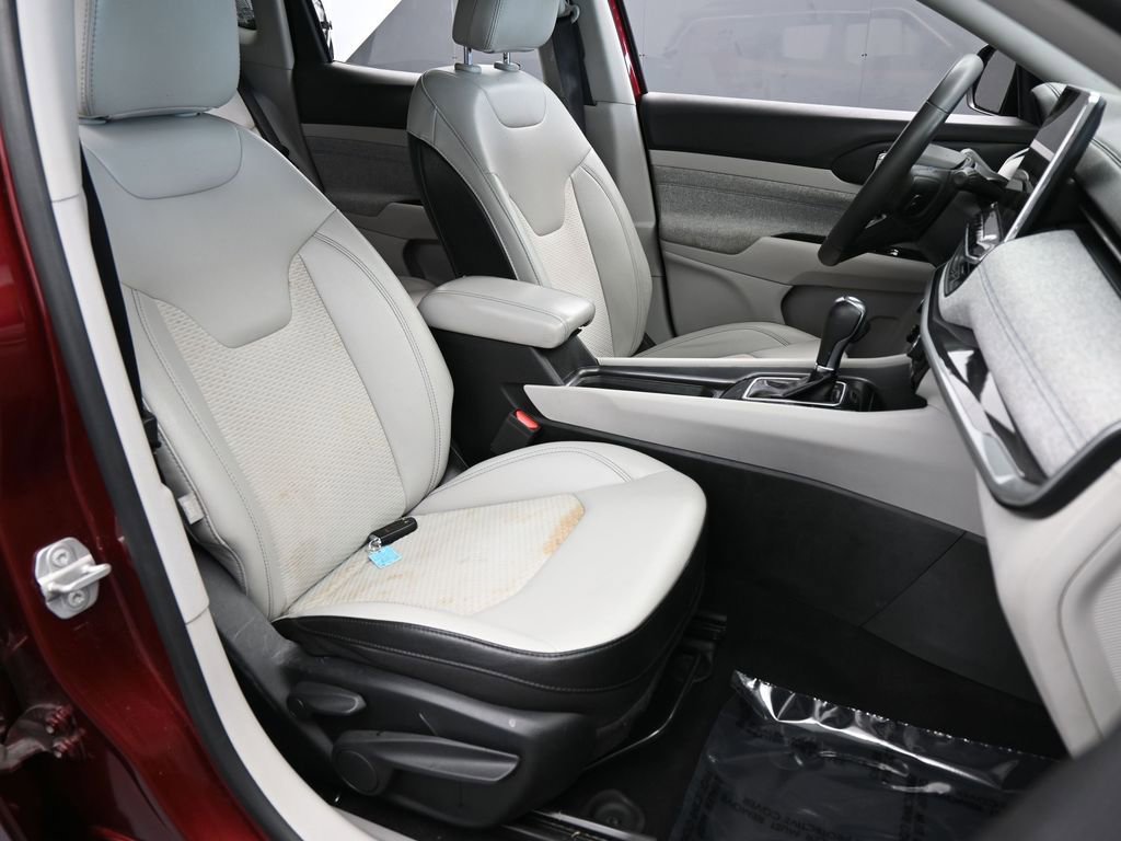 Used 2022 Jeep Compass Latitude w/ Sun and Sound Group image 45