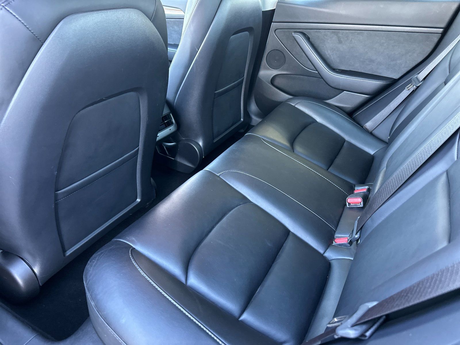 Used 2023 Tesla Model 3 Standard Range image 11