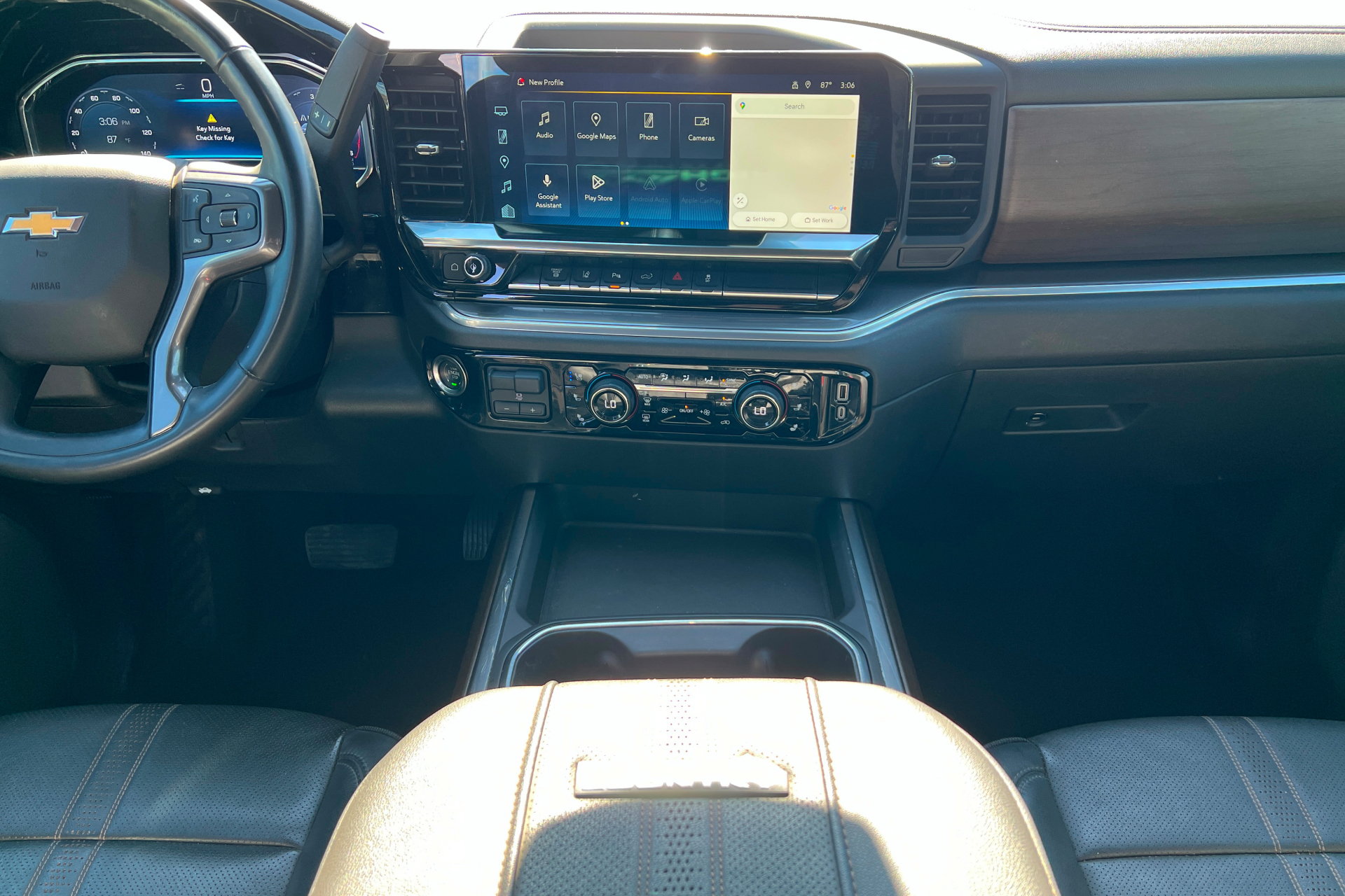 Used 2024 Chevrolet Silverado 3500 High Country w/ High Country Premium Package AWD/4WD image 13
