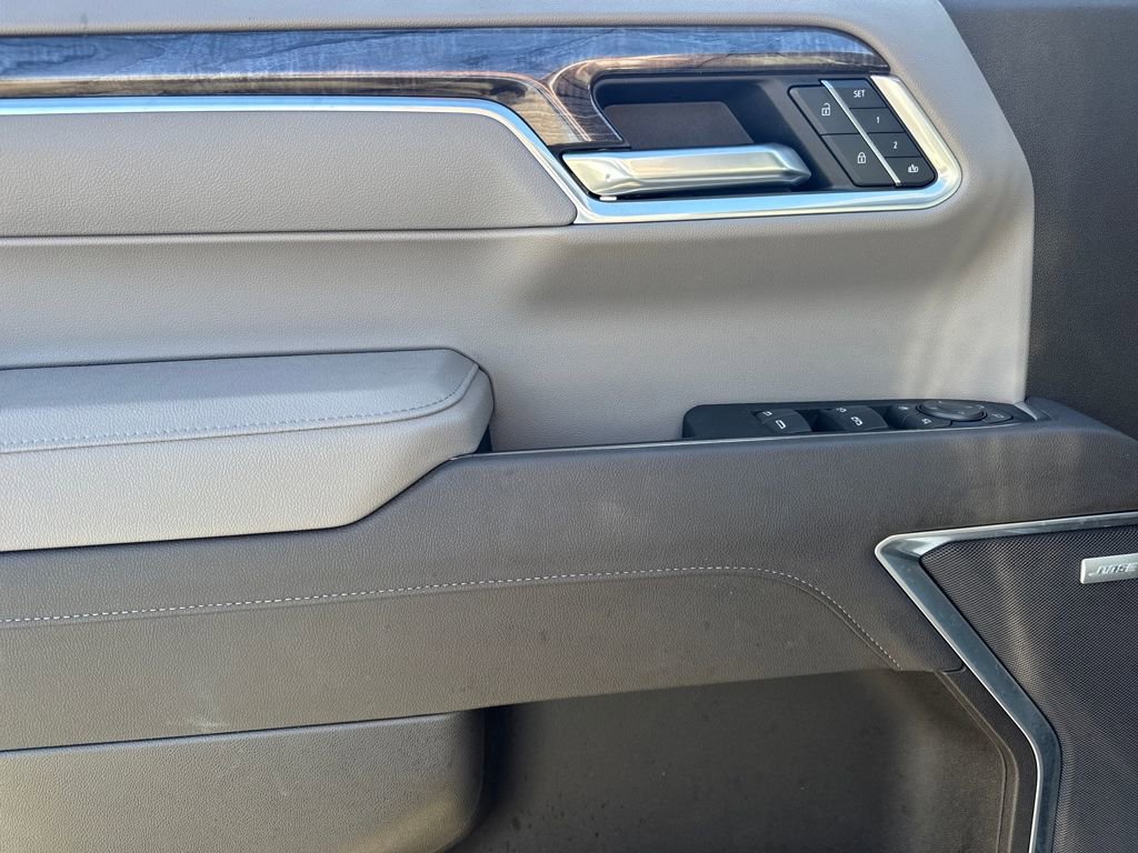 Used 2025 Chevrolet Silverado 1500 LTZ image 25