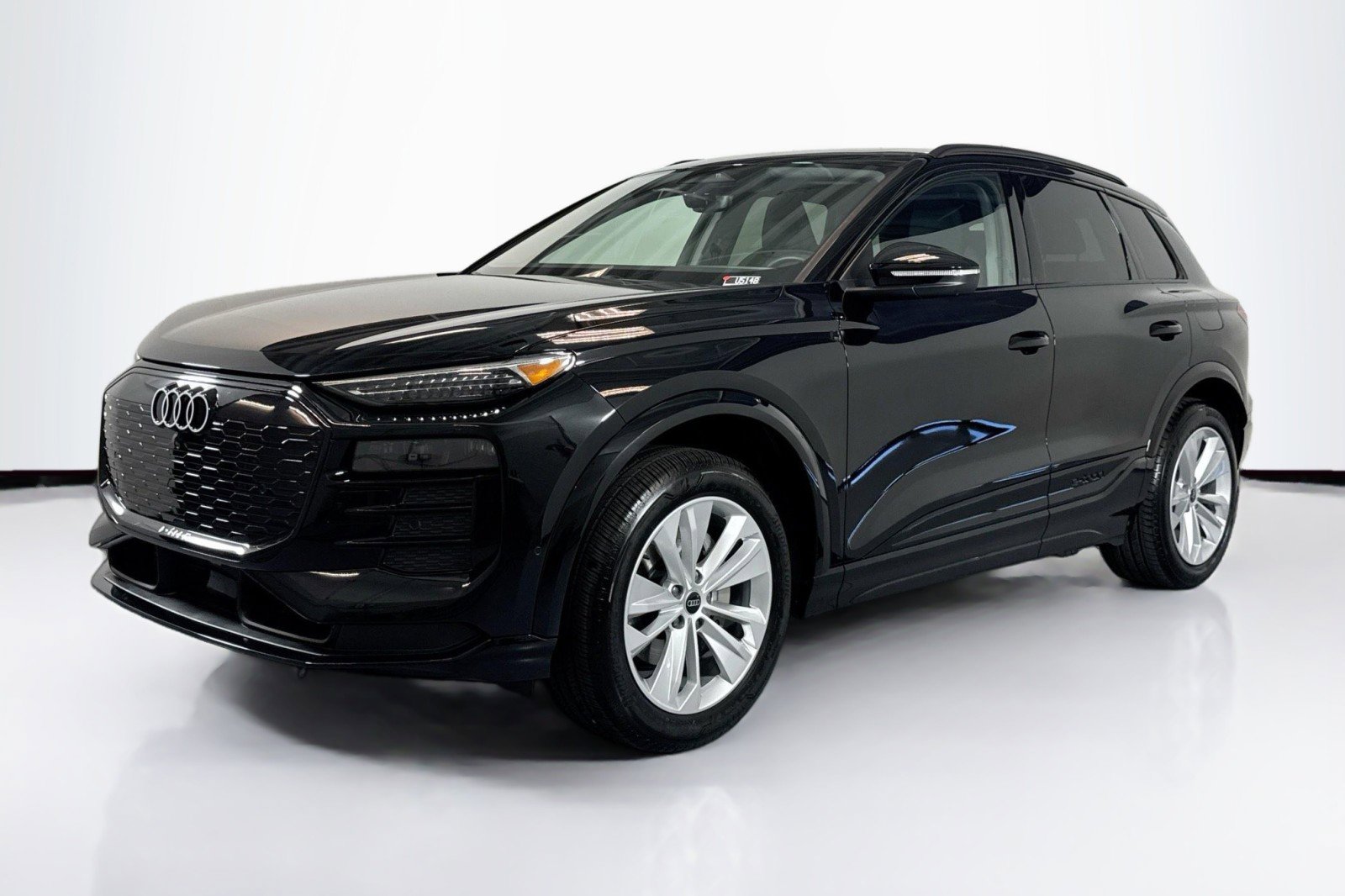 Used 2025 Audi Q6 e-tron Premium Plus w/ Premium Plus