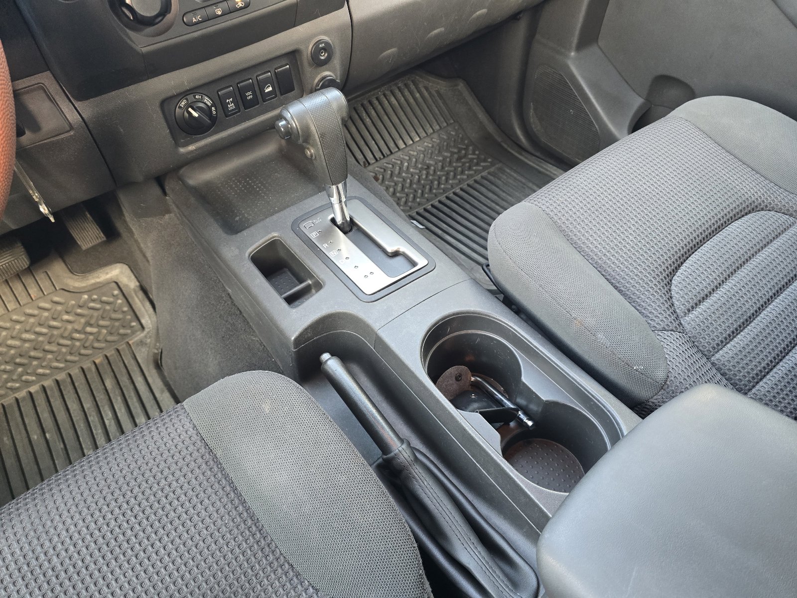 Used 2007 Nissan Xterra Off-Road w/ Rockford Fosgate Audio Pkg image 11