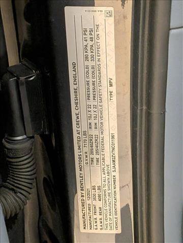 Used 2022 Bentley Bentayga image 26