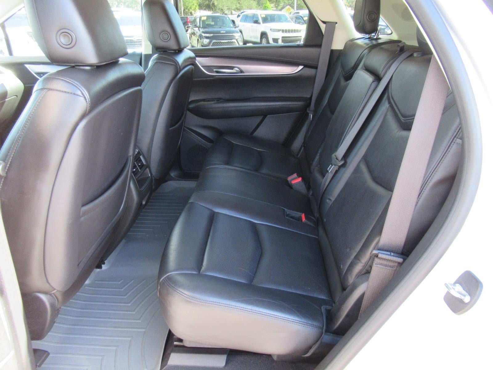 Used 2017 Cadillac XT5 Luxury w/ Driver Awareness Package FWD image 37
