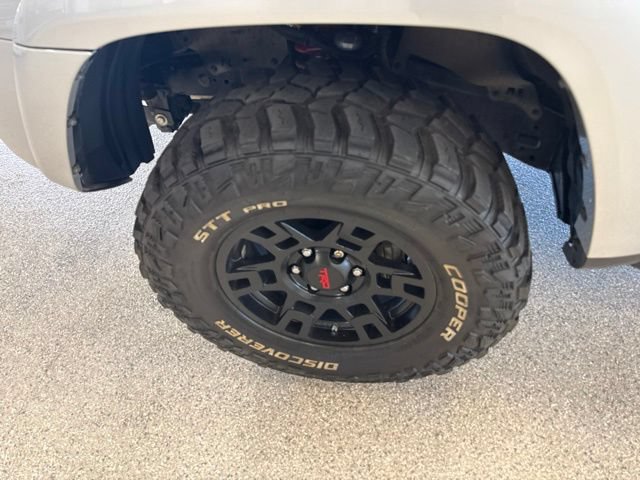Used 2019 Toyota 4Runner TRD Off-Road Premium AWD/4WD image 10
