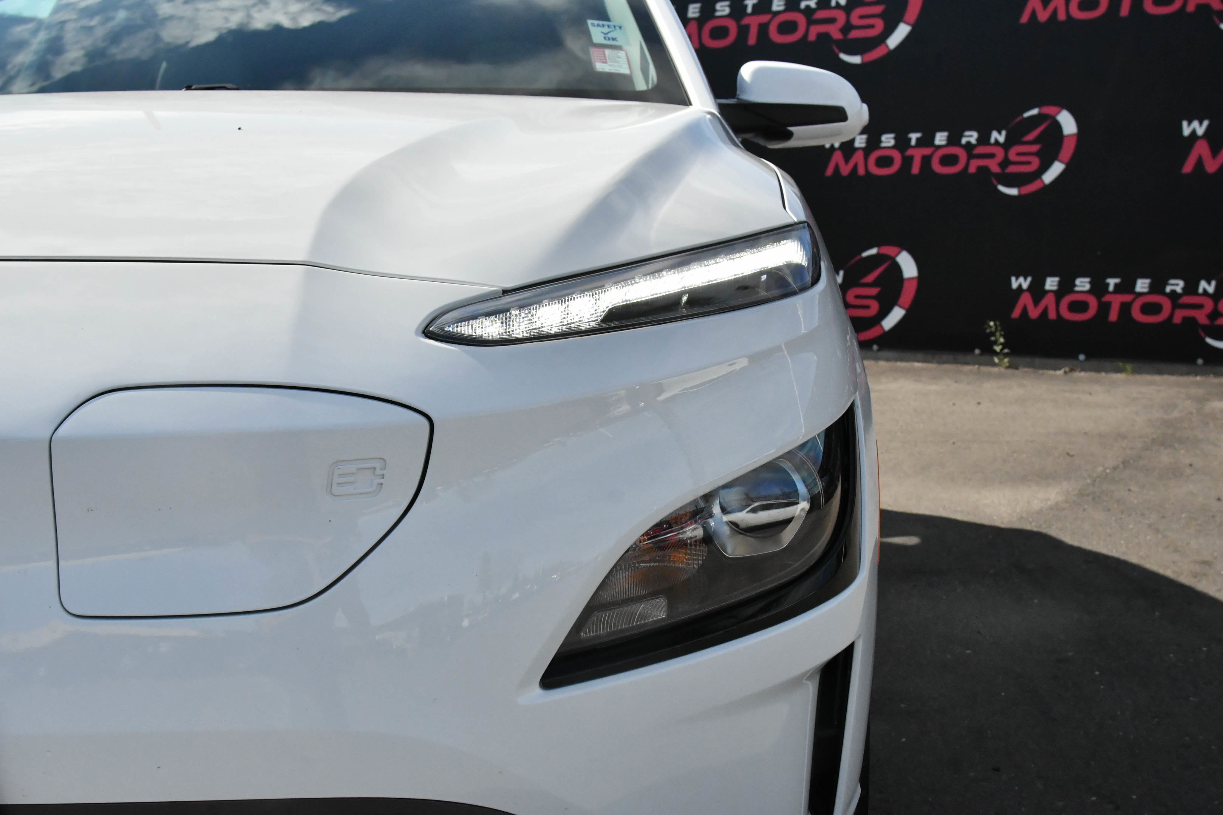 Used 2023 Hyundai Kona SE image 11