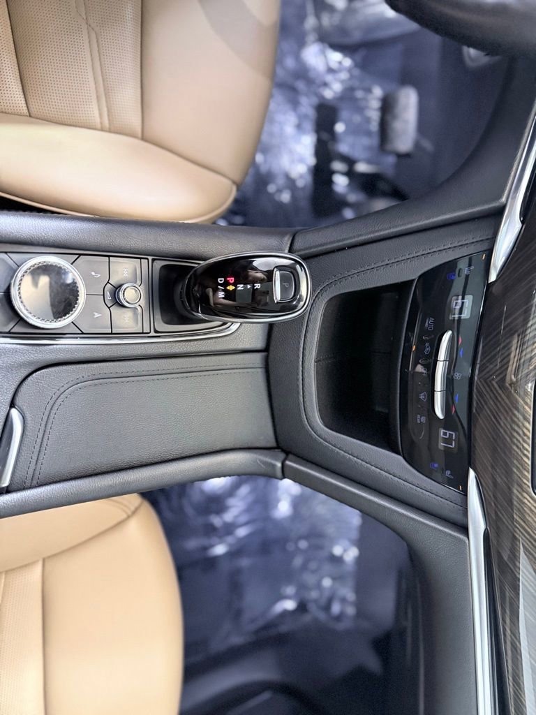 Used 2024 Cadillac XT6 Premium Luxury w/ Platinum Package image 13