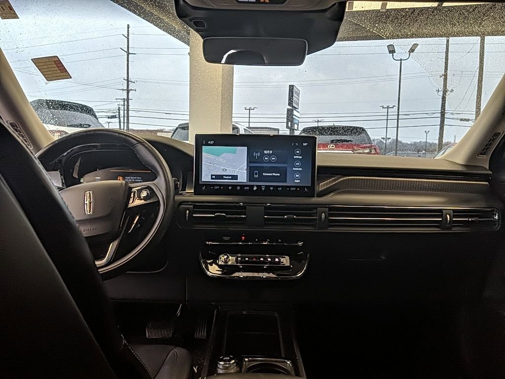 Certified 2023 Lincoln Corsair Reserve w/ Equipment Group 201A image 14