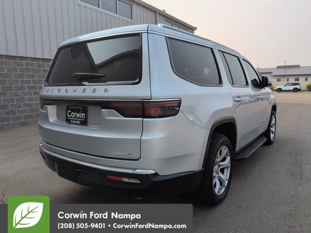 Used 2022 Jeep Wagoneer Series II AWD/4WD image 3