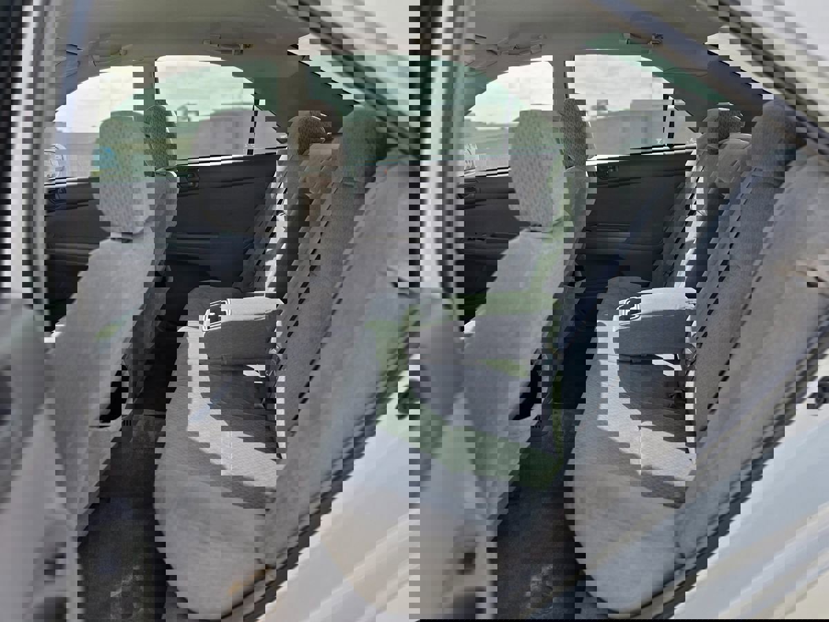 Used 2004 Toyota Camry LE image 16