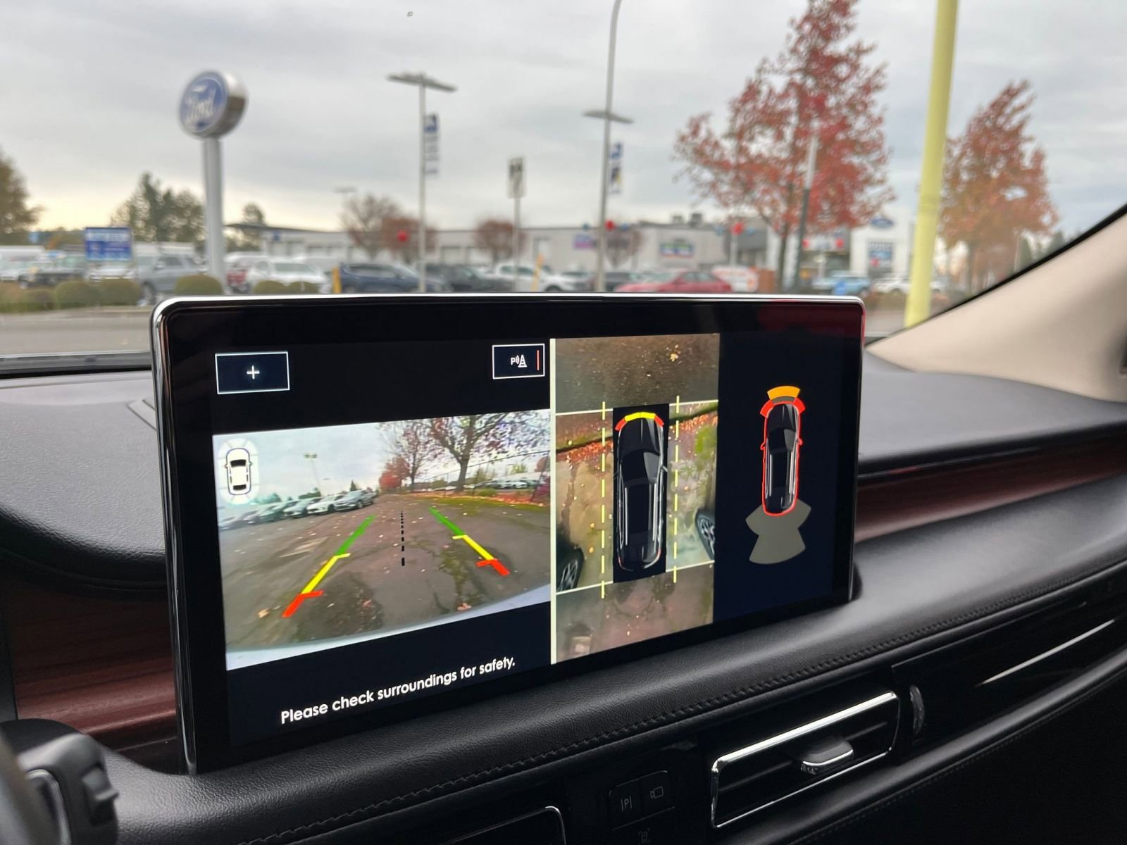 Used 2023 Lincoln Nautilus Reserve w/ Equipment Group 201A image 17