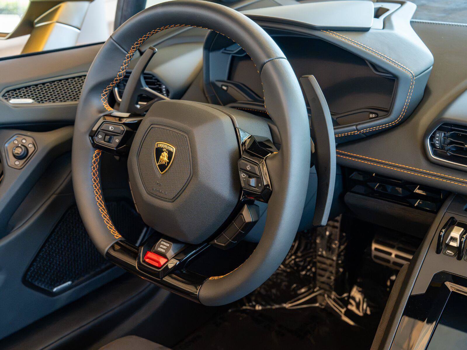 Used 2023 Lamborghini Huracan EVO RWD image 71