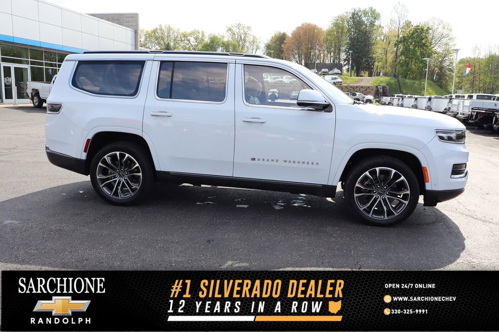 Used 2022 Jeep Grand Wagoneer Series III w/ Rear Seat Video Group 1 AWD/4WD image 1