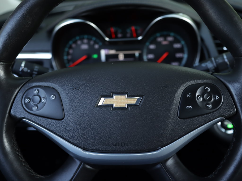 Used 2016 Chevrolet Impala LTZ FWD image 12