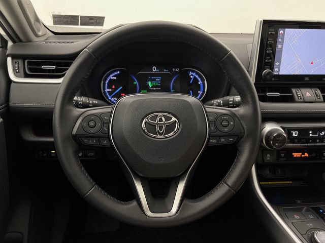 Used 2020 Toyota RAV4 Limited AWD/4WD image 19