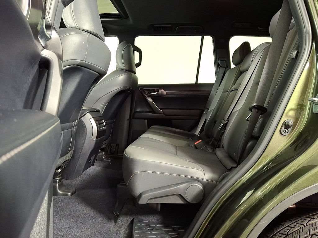 Used 2022 Lexus GX 460 w/ Black Line Special Edition AWD/4WD image 13