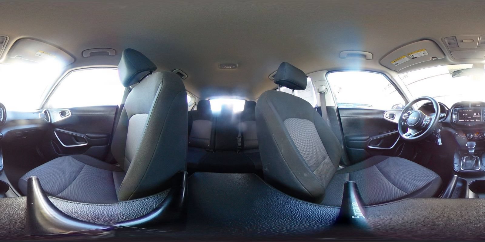 Used 2025 Kia Soul LX w/ LX Technology Package FWD image 39