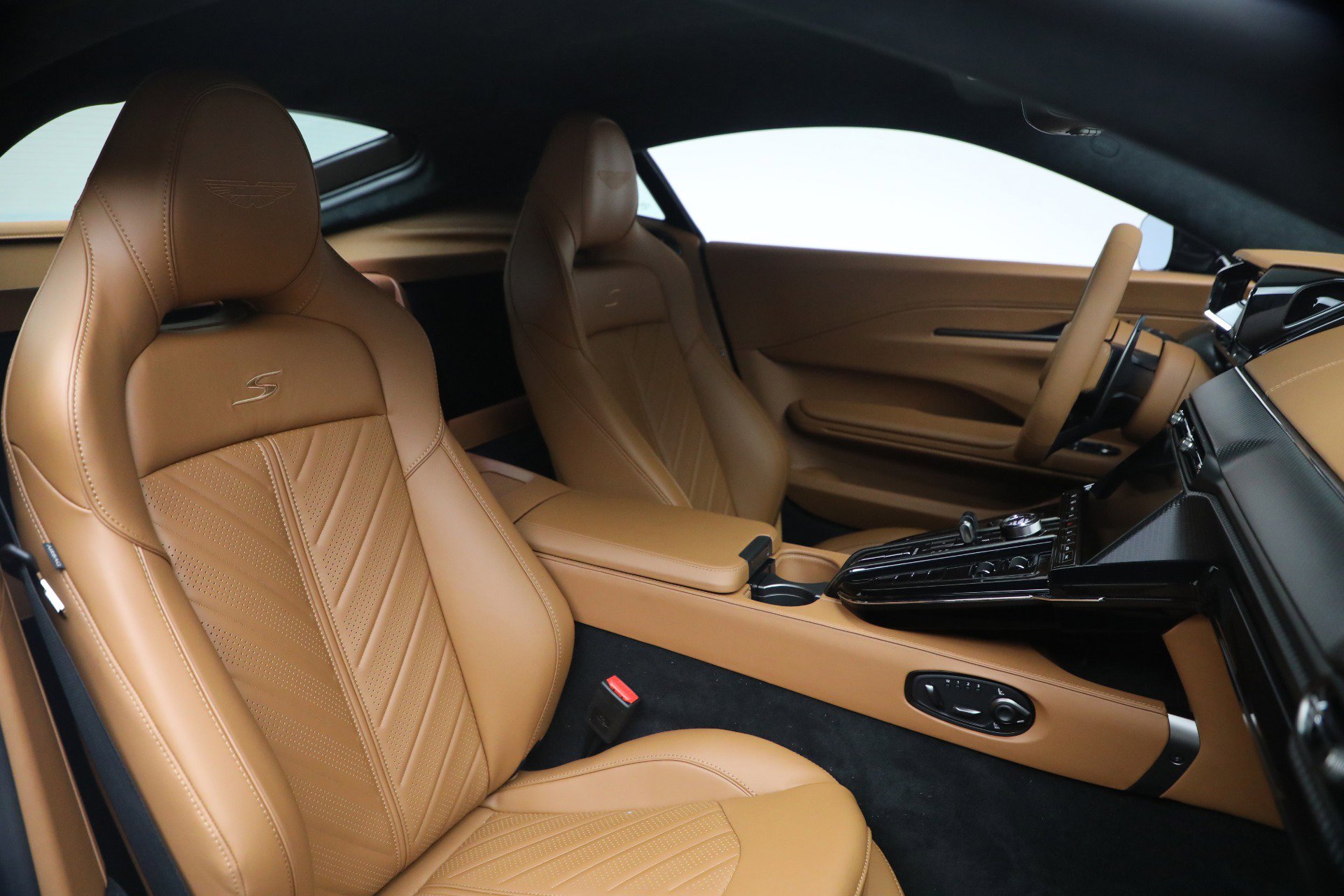 New 2026 Aston Martin V8 Vantage S image 20