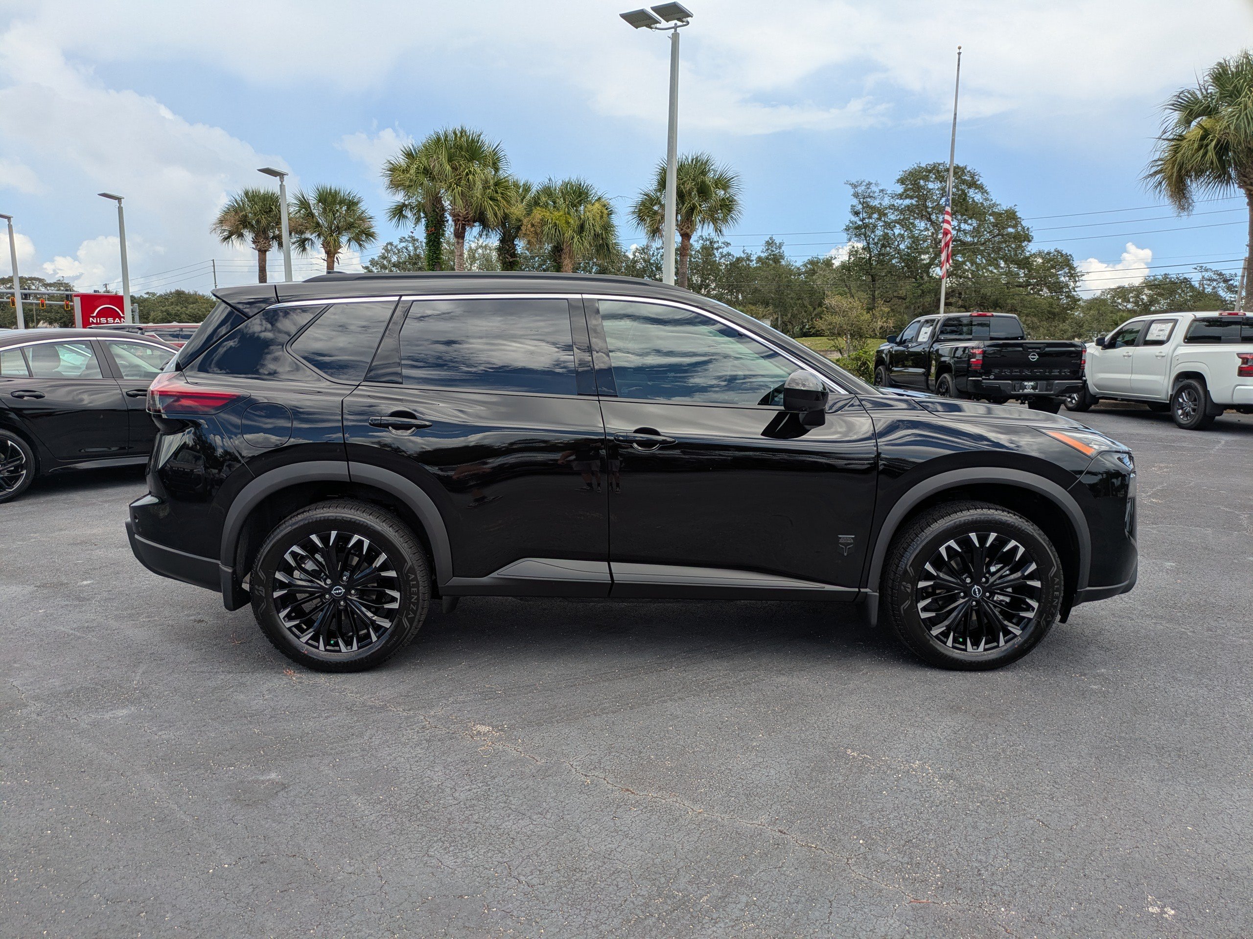 New 2026 Nissan Rogue Dark Armor FWD image 3