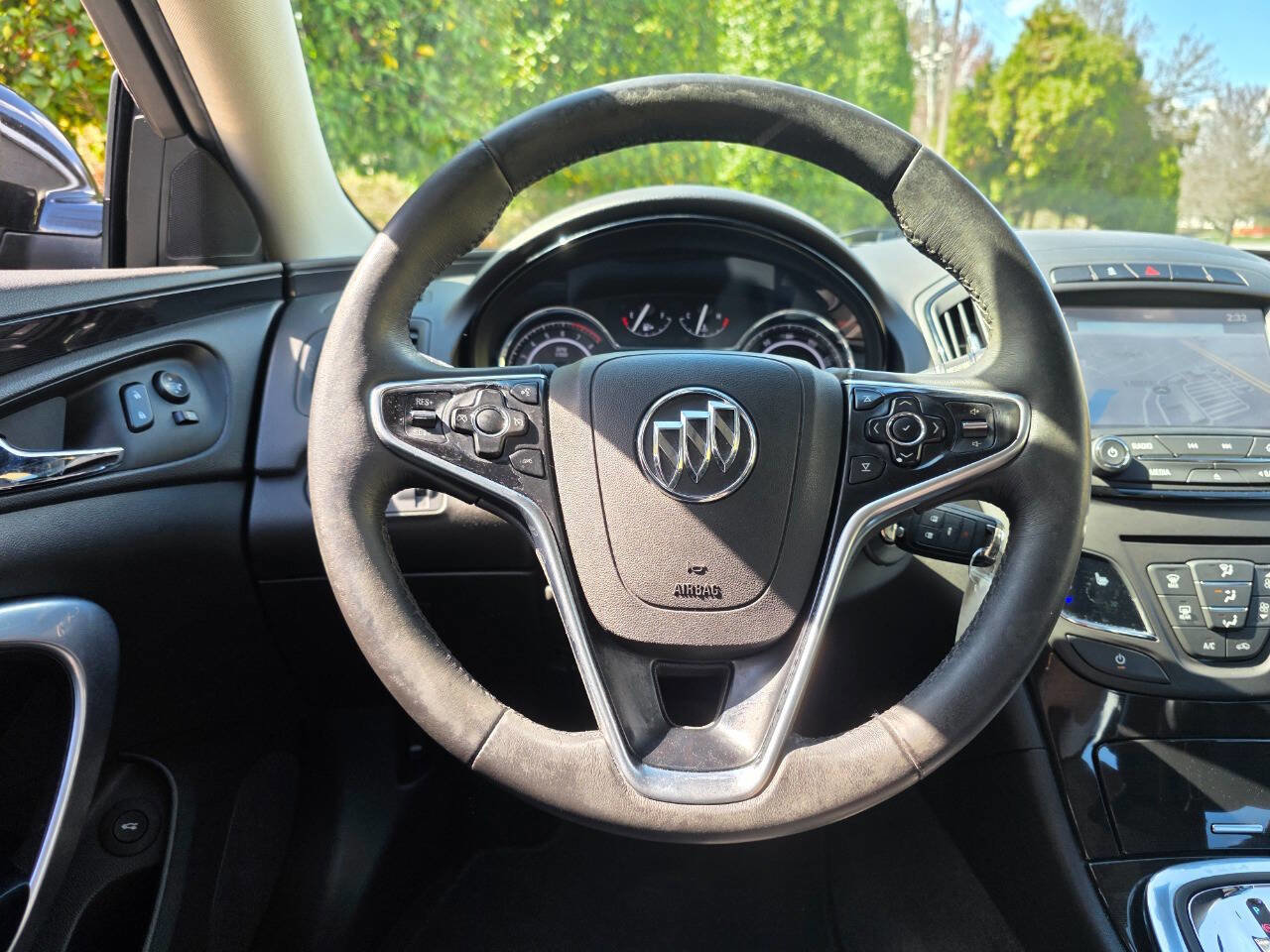 Used 2017 Buick Regal Sport Touring image 19