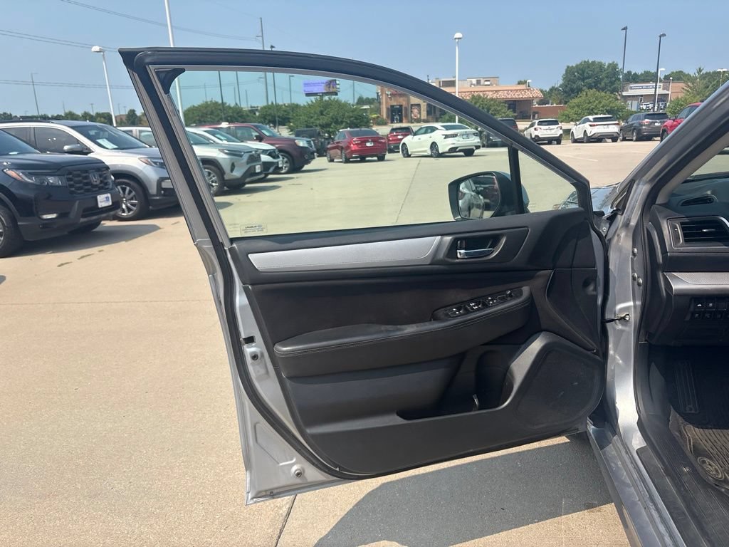 Used 2015 Subaru Legacy 2.5i Premium AWD/4WD image 9