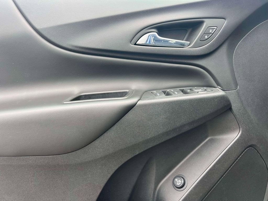 Used 2022 Chevrolet Equinox LT AWD/4WD image 16