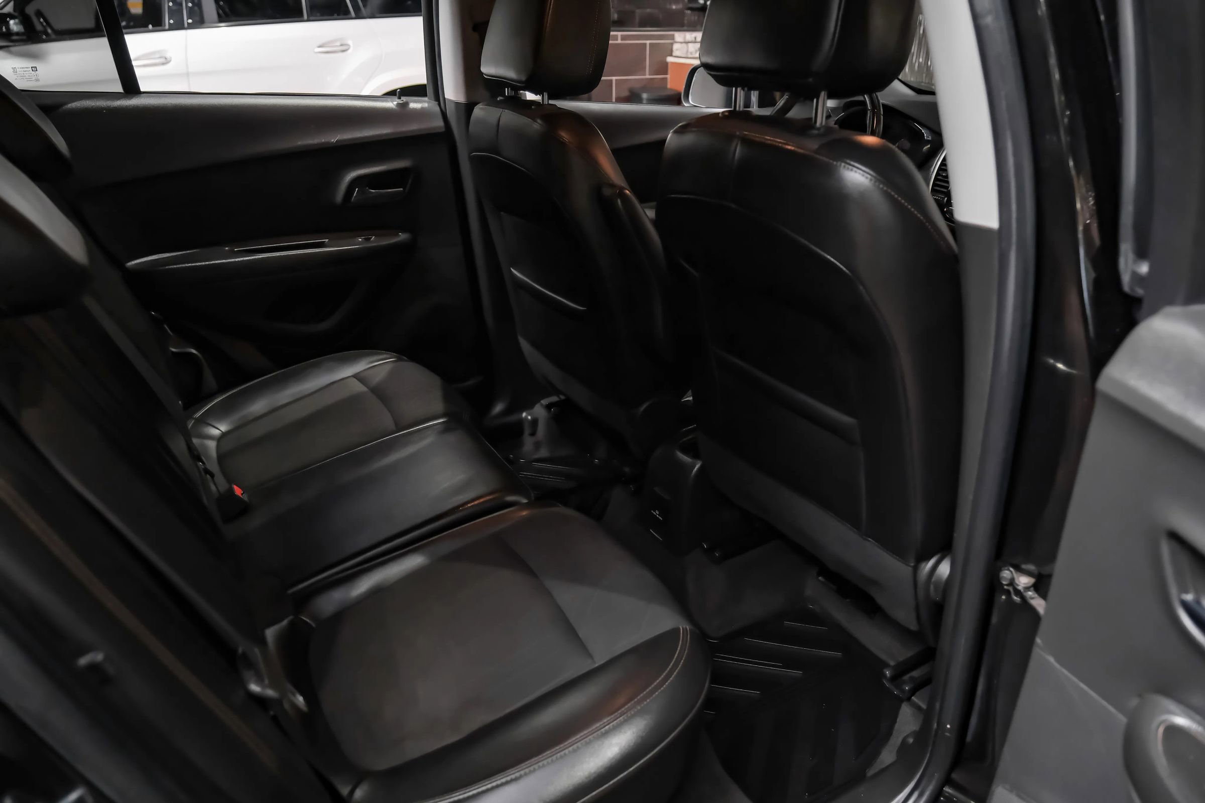 Used 2022 Chevrolet Trax LT w/ LT Convenience Package image 29
