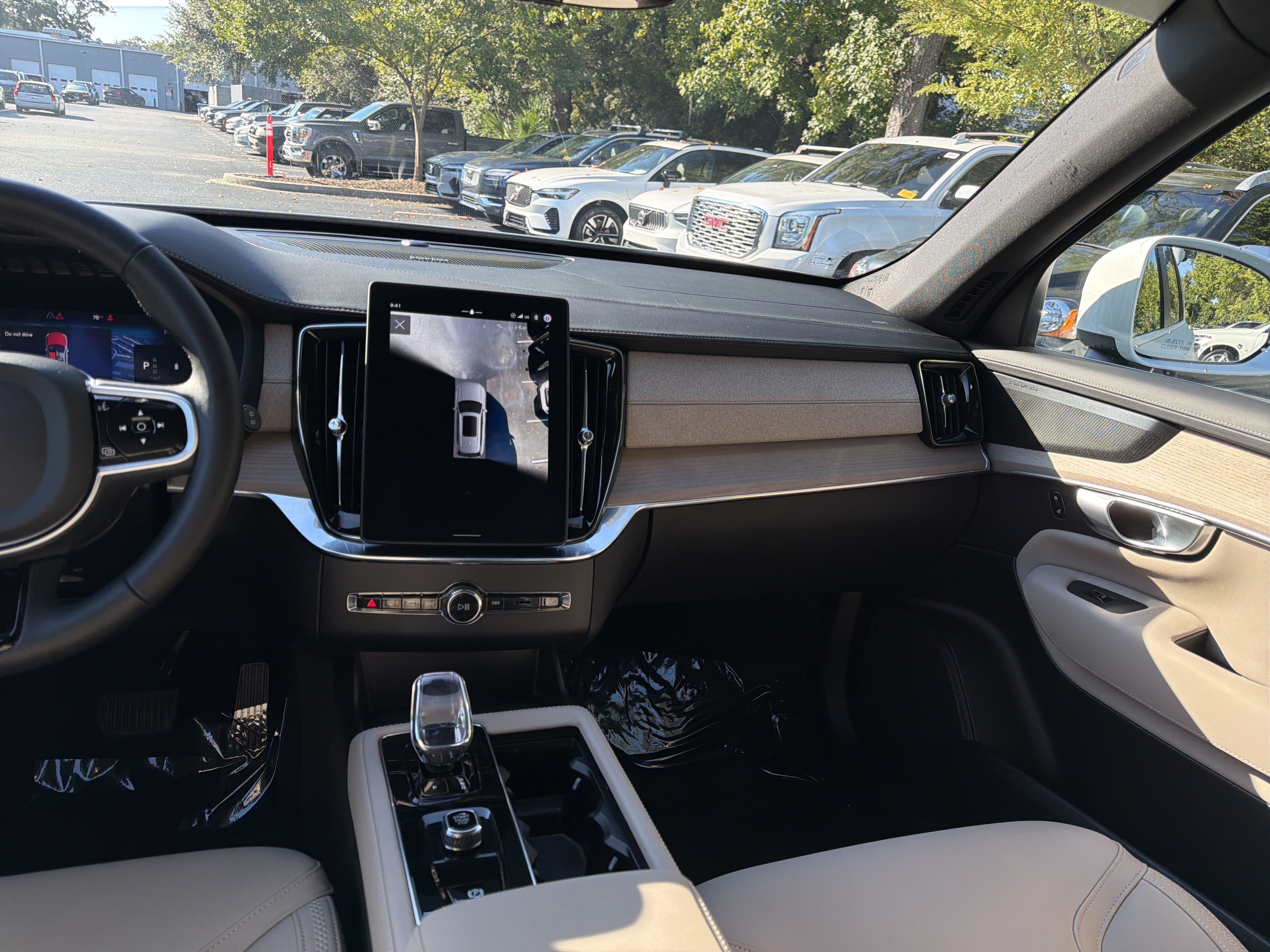 Certified 2026 Volvo XC90 B6 Plus AWD/4WD image 32
