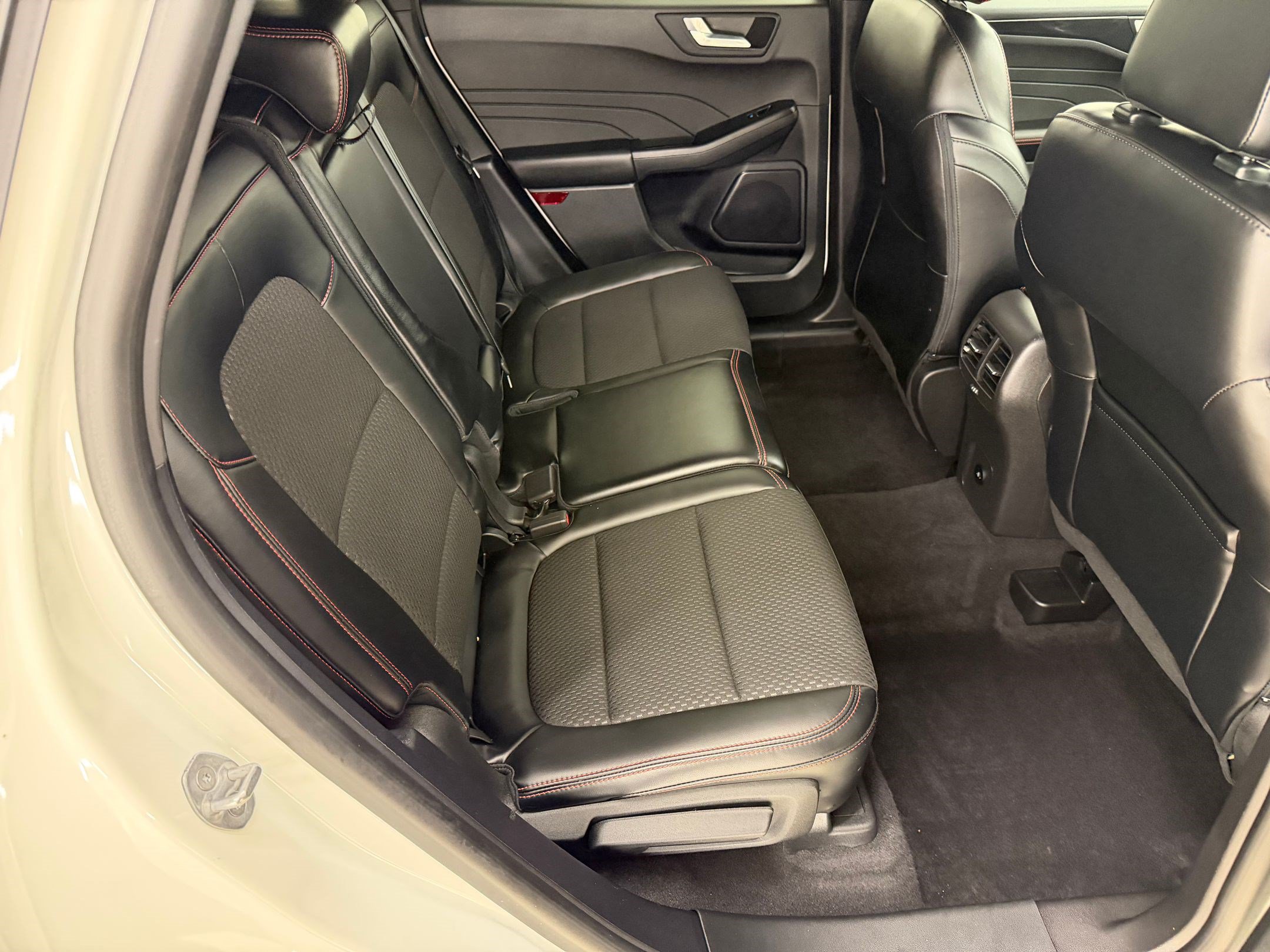 Certified 2023 Ford Escape ST-Line w/ Tech Pack #1 FWD image 30
